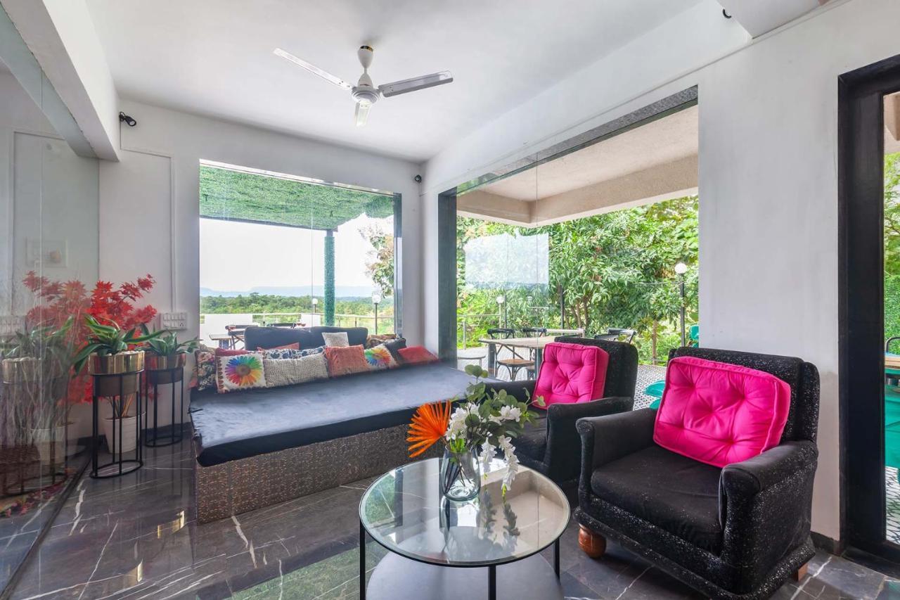 Stayvista'S Vine & Splash - Riverside Villa With An Infinity Pool And Indoor Games Karjat Εξωτερικό φωτογραφία