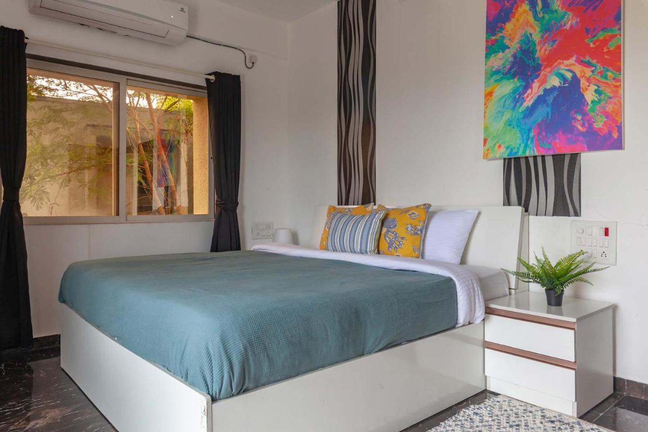 Stayvista'S Vine & Splash - Riverside Villa With An Infinity Pool And Indoor Games Karjat Εξωτερικό φωτογραφία