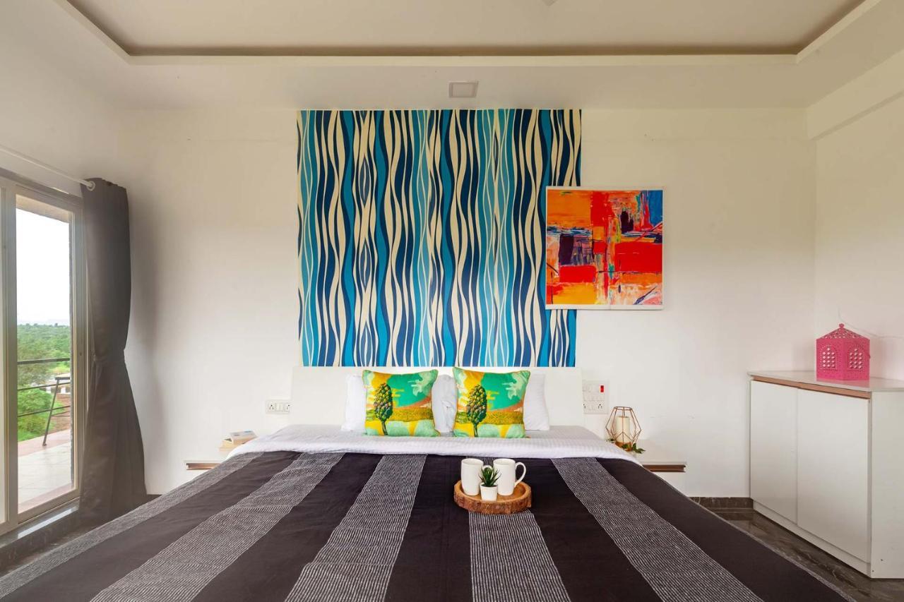Stayvista'S Vine & Splash - Riverside Villa With An Infinity Pool And Indoor Games Karjat Εξωτερικό φωτογραφία