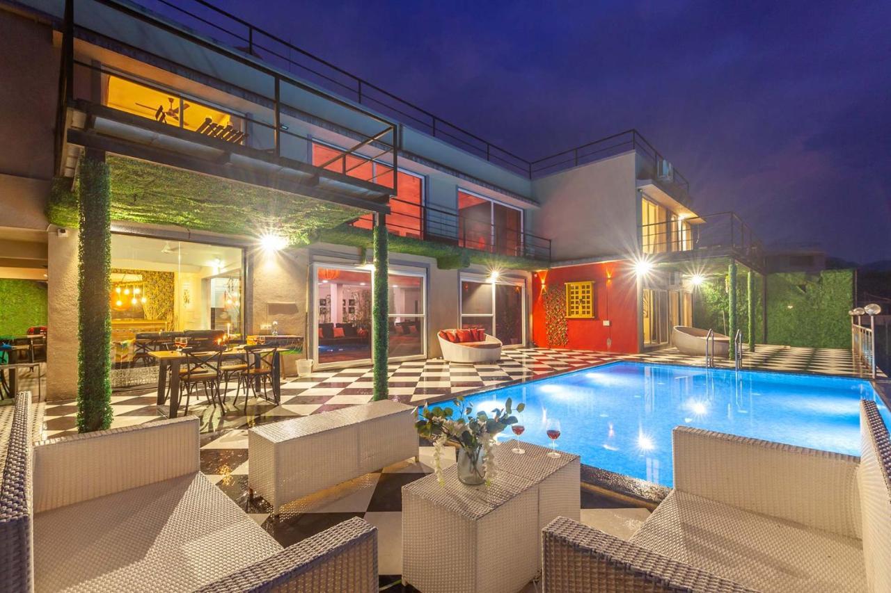 Stayvista'S Vine & Splash - Riverside Villa With An Infinity Pool And Indoor Games Karjat Εξωτερικό φωτογραφία
