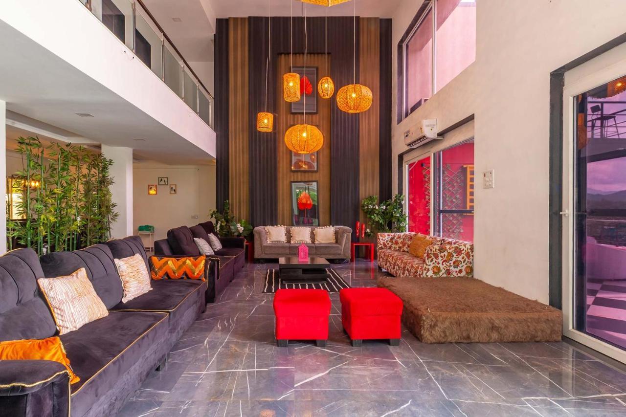 Stayvista'S Vine & Splash - Riverside Villa With An Infinity Pool And Indoor Games Karjat Εξωτερικό φωτογραφία